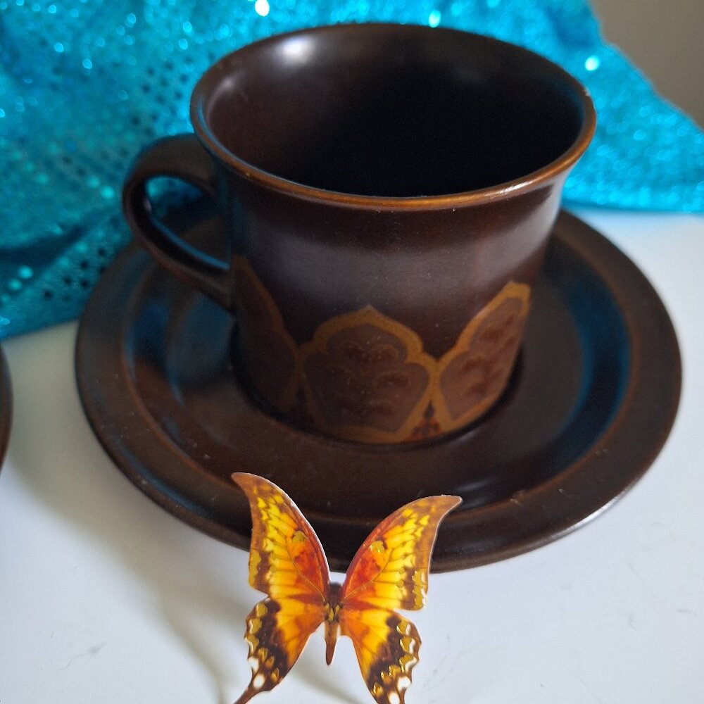 Set 2 mugs  Royal Doulton  Marbella